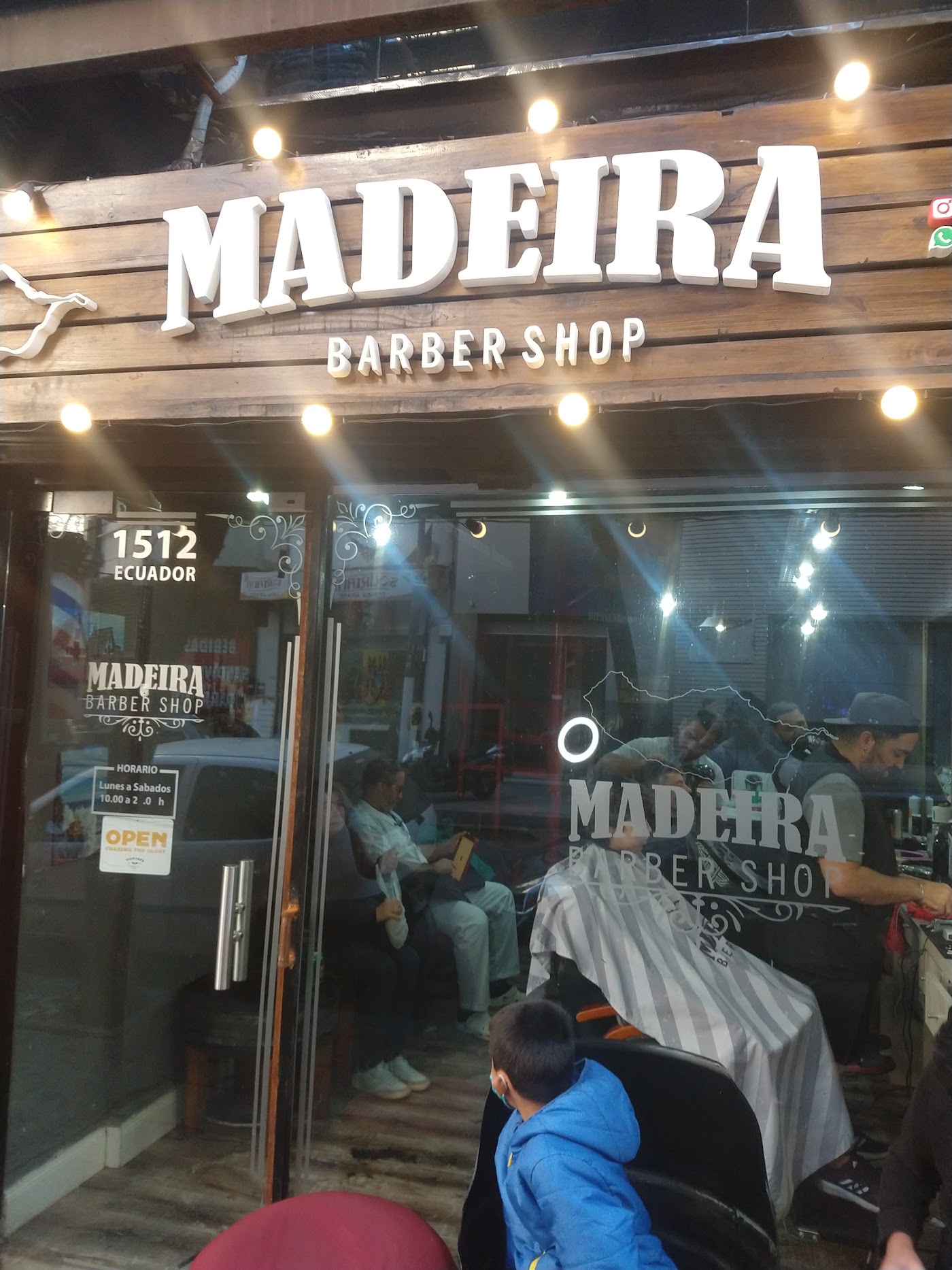 Madeira barber shop